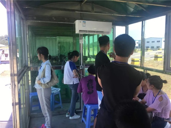 1533712994190676.jpg 640.webp (8).jpg